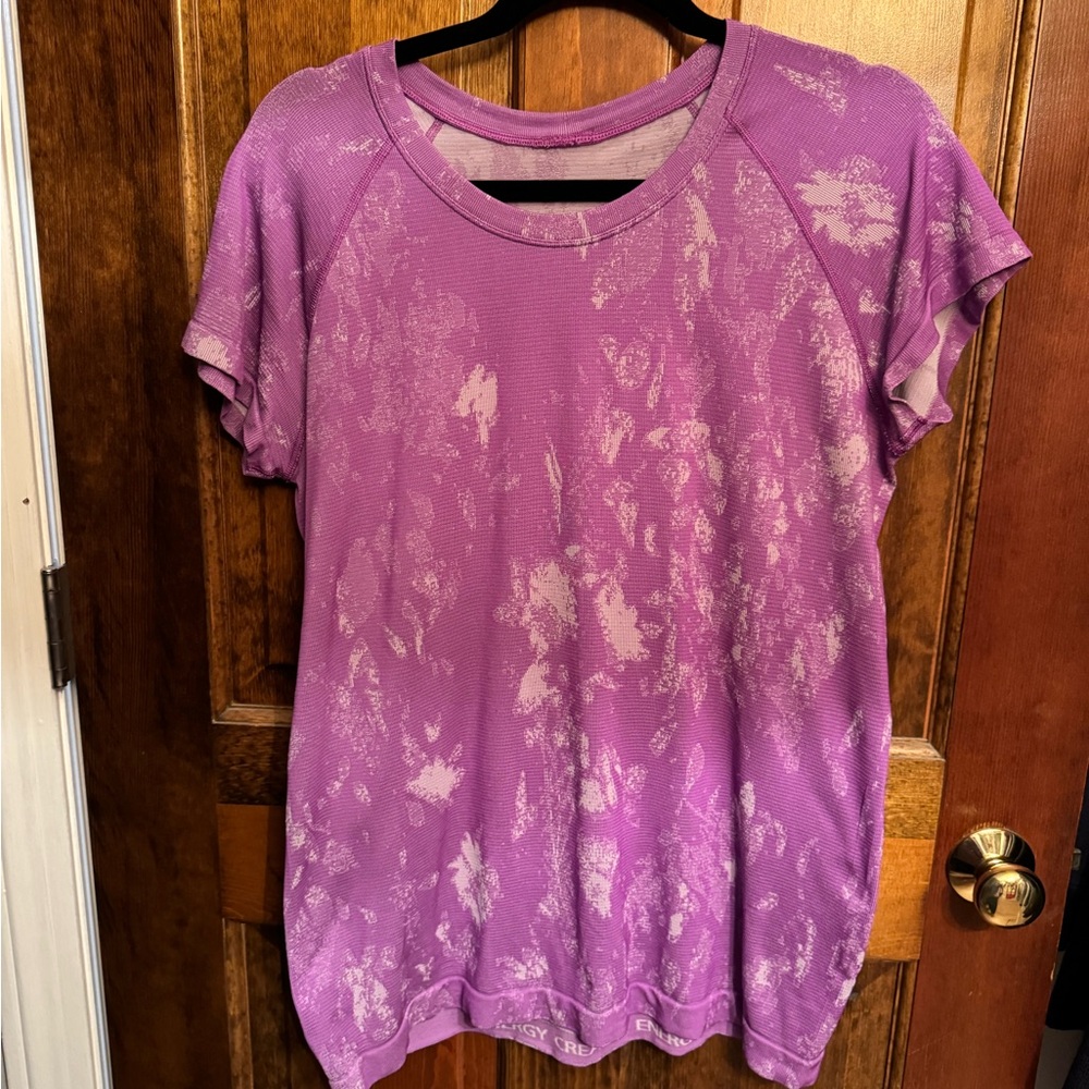 Lululemon women’s tee